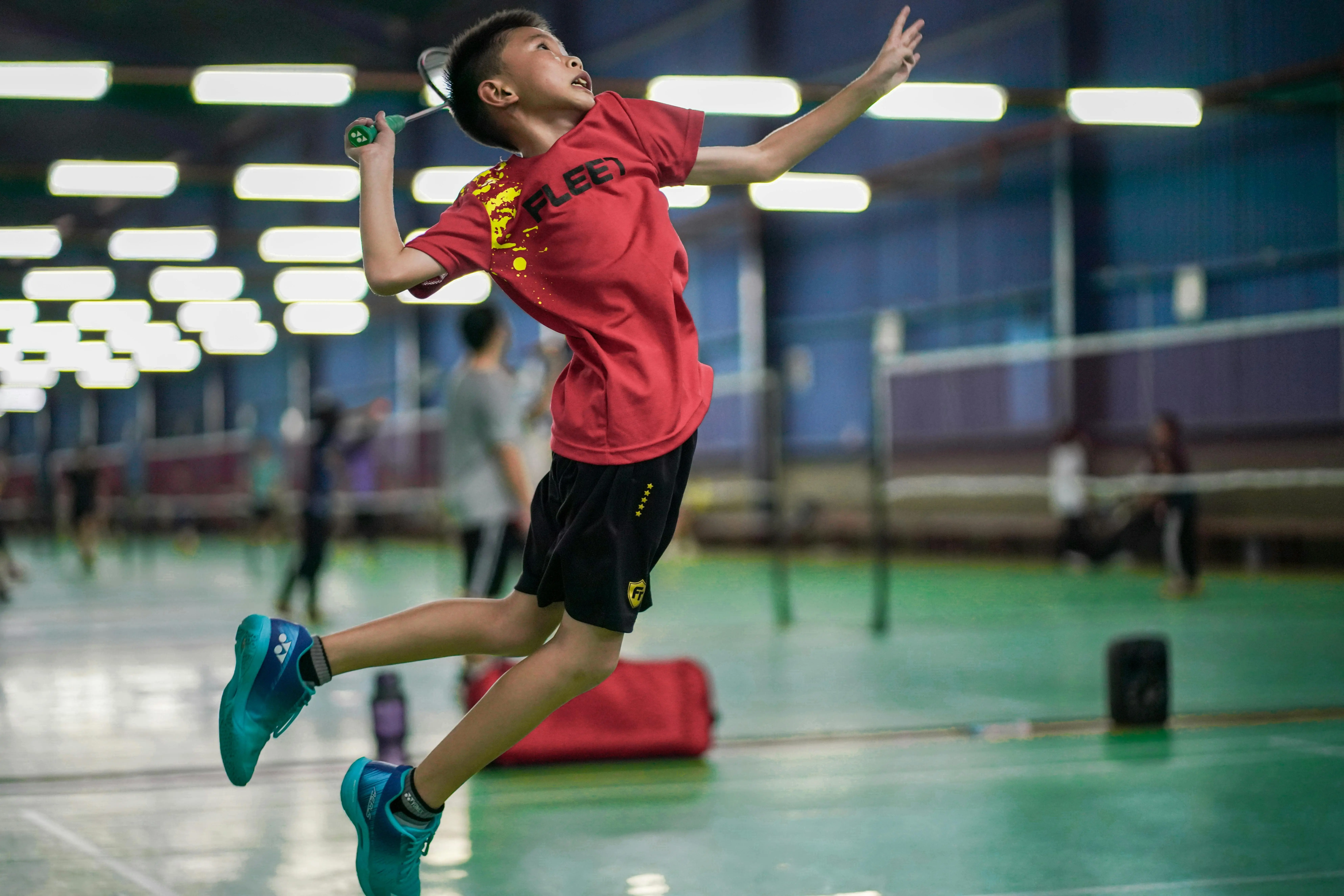Cara Melatih Smash Keras dan Akurat saat Badminton
