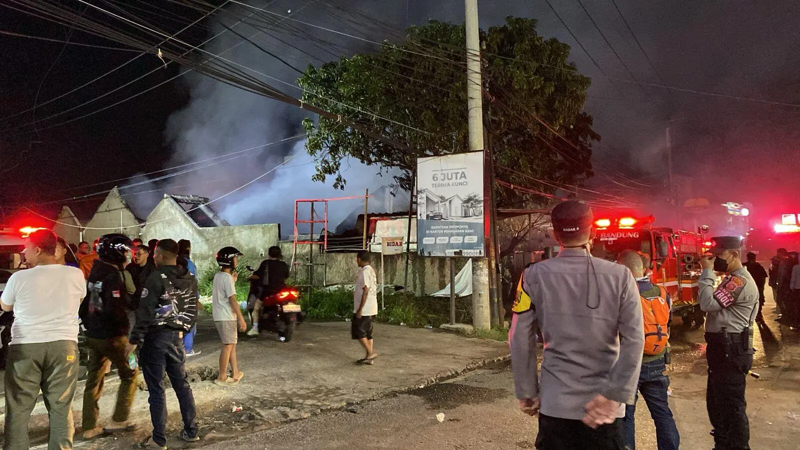 Kebakaran Diduga Gudang Terjadi di Cinunuk Kabupaten Bandung, Penyebab Masih Diselidiki